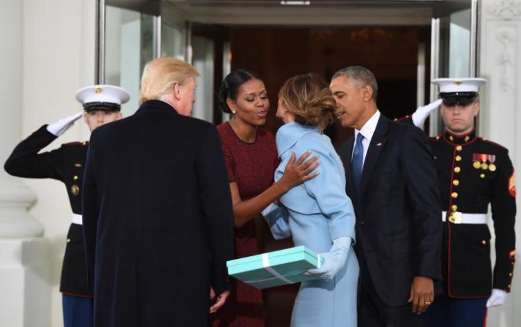 Michelle Obama por fin reveló cuál fue el regalo que le hizo Melania Trump  