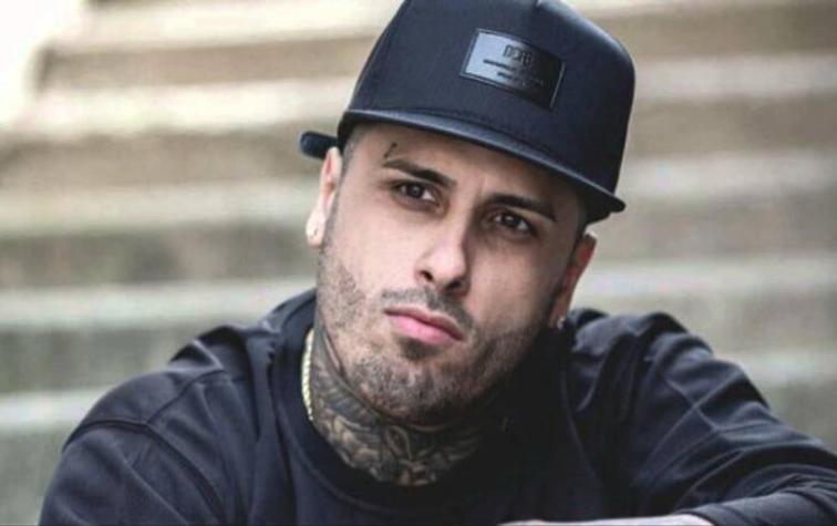 Nicky Jam sorprendió a todos con una vieja foto con pelo y sin tatuajes