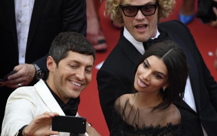 Festival de Cannes prohibe las selfies en la alfombra roja