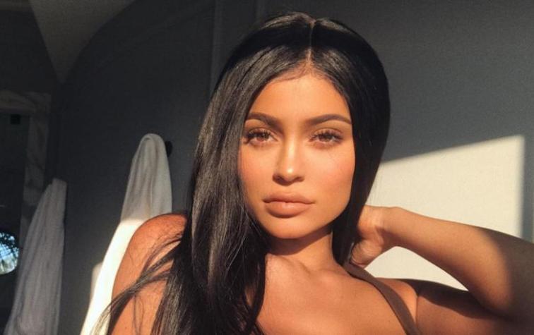 Kylie Jenner presume sus curvas y saca suspiros luego de casi dos meses de dar a luz