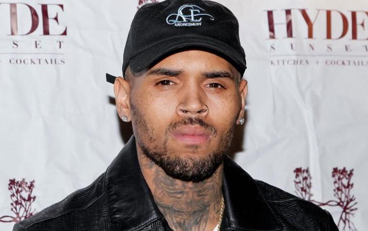 Captan a Chris Brown maltratando a una mujer 