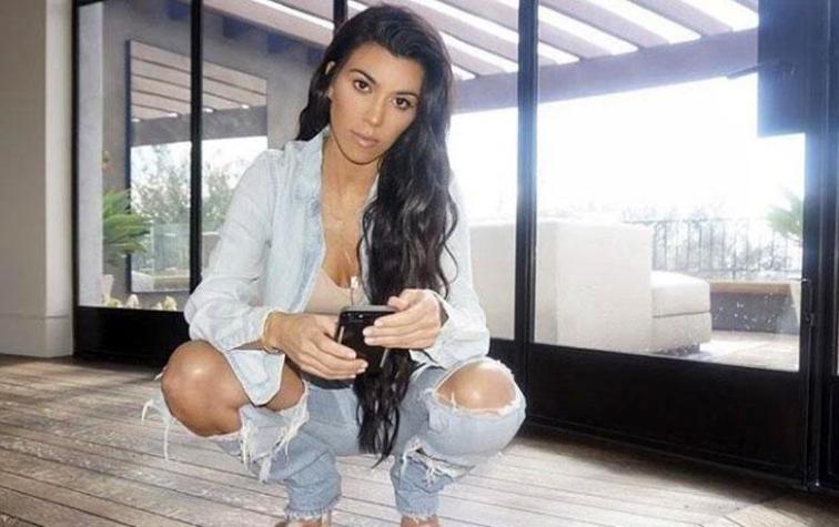 Kourtney Kardashian vistió de pasarela para encontrarse con Scott Disick