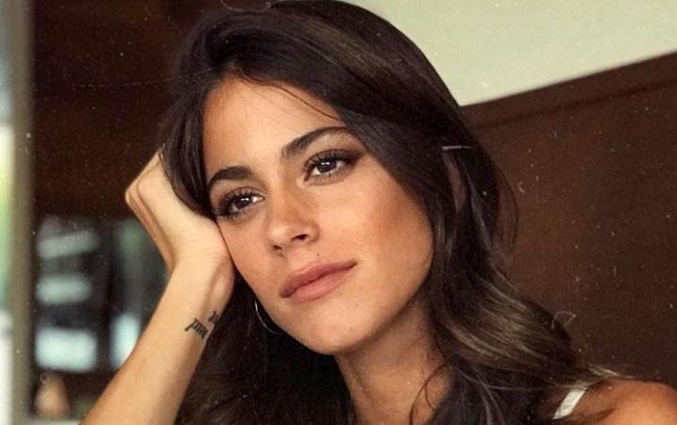 Martina Stoessel sorprende con look urbano sin sostén