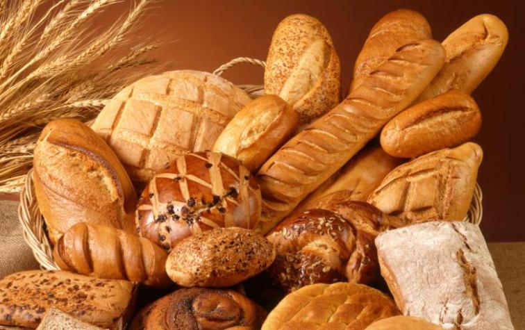 “Si lo necesitas, llévatelo, es GRATIS”: el dueño de un almacén en Punta Arenas que regala pan a quien lo necesite