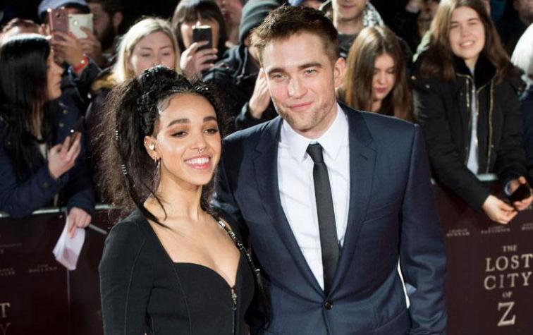 Ex de Robert Pattinson se luce con nuevo amor