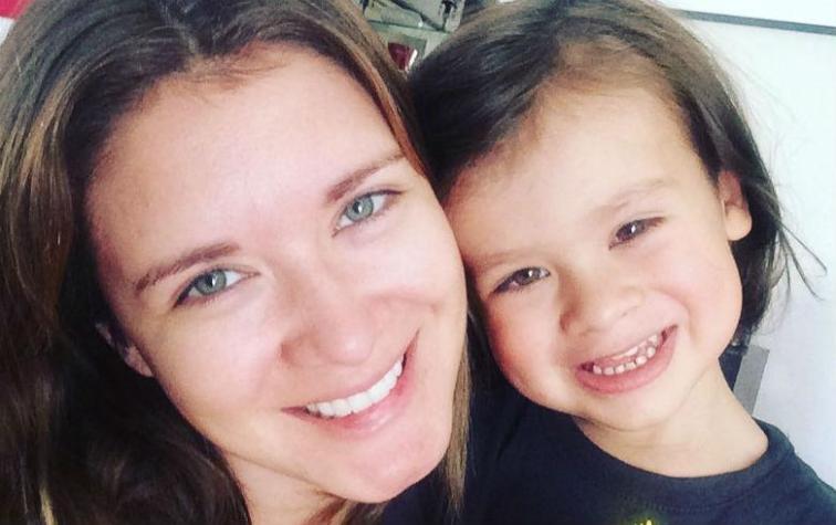 Carla Jara le cortó el pelo a su hijo porque él se lo pidió