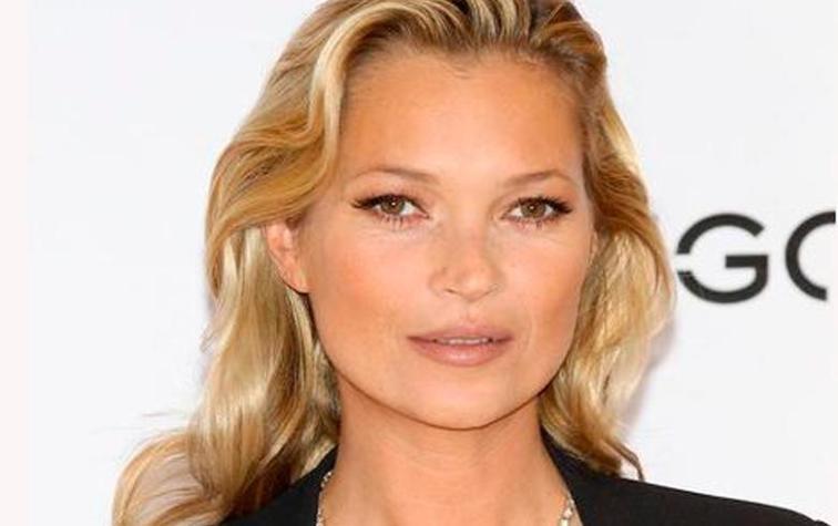 Kate Moss se lleva a Londres vestido de diseñadora chilena