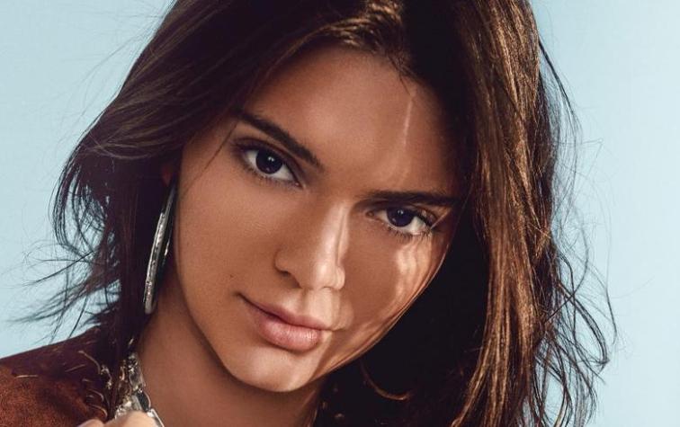 Kendall Jenner luce tanga de leopardo al estilo Kim Kardashian