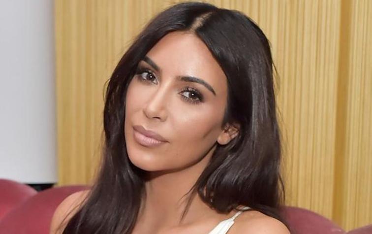 Kim Kardashian se juntó con sus compañeras de colegio de la generación 1998