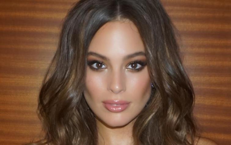 El secreto de Ashley Graham para borrar las marcas de un mal bronceado