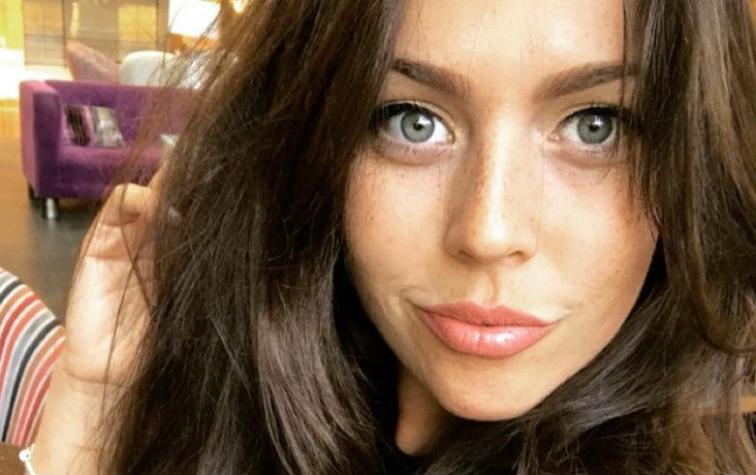 Daniela Aránguiz y su hermana se lucen en sensual sesión fotos