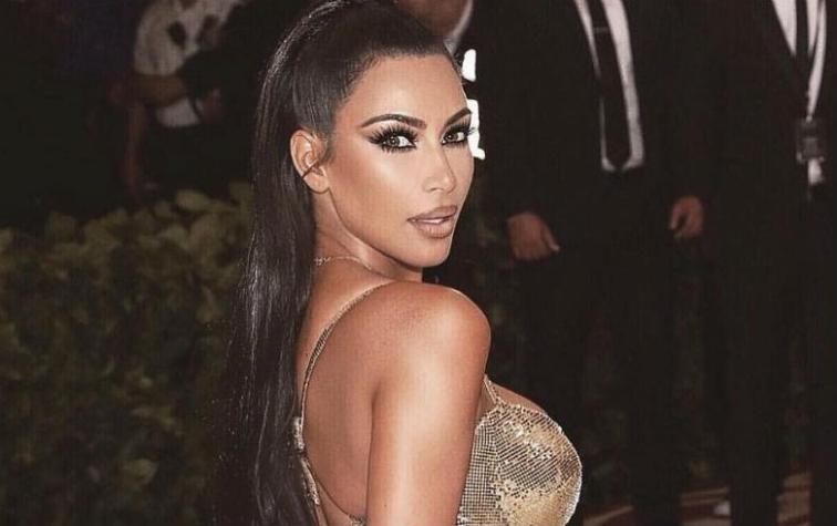  Kim Kardashian en la polémica por promover “kojak” para adelgazar
