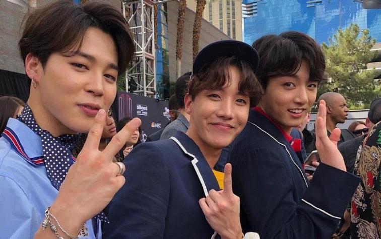 BTS en los Billboard Music Awards con el cinturón Gucci de moda