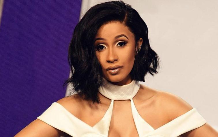 Rapera Cardi B sorprende con otro rostro al mostrarse sin maquillaje