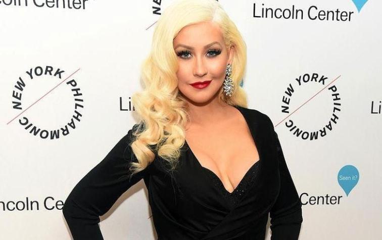 Christina Aguilera aparece irreconocible en entrevista