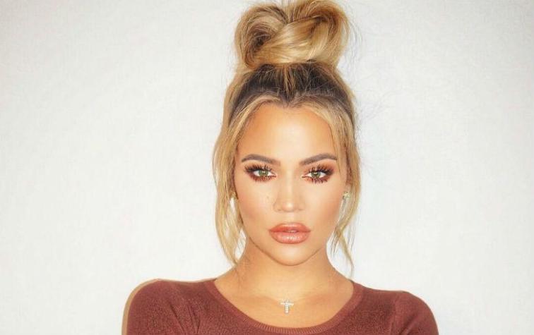 Khloé Kardashian muestra su abdomen post parto 