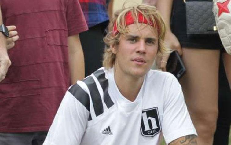 Justin Bieber muestra cómo crece su pelo y advierte trasgresor look