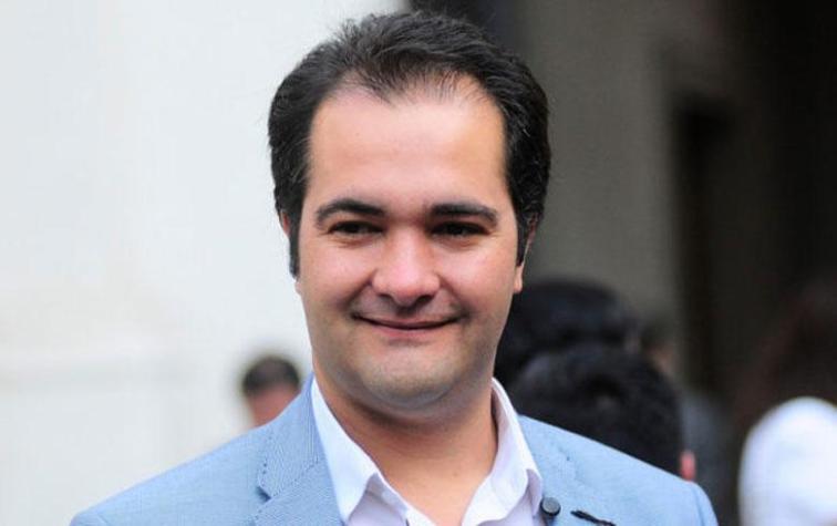 Las acusaciones de acoso laboral y hostigamiento en contra de René de la Vega 