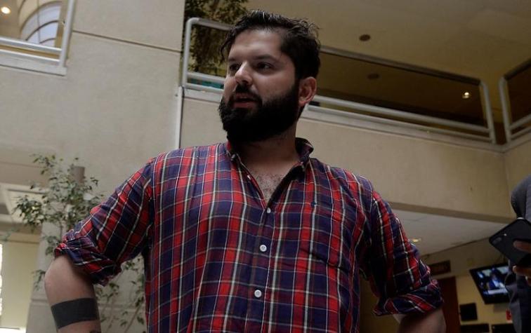 Gabriel Boric cae en la pesada “broma de WhatsApp” en plena comisión parlamentaria