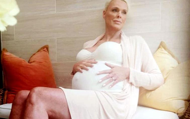Actriz Brigitte Nielsen fue madre a los 54 años de edad
