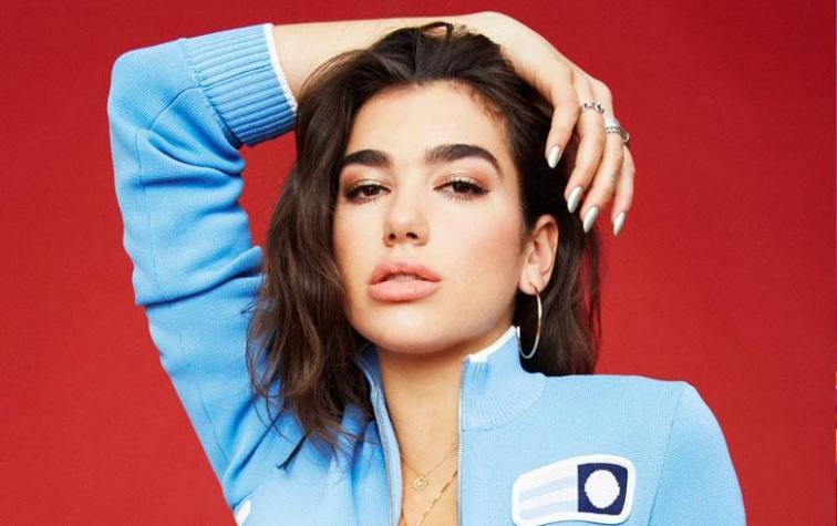 Dua Lipa lleva a otro extremo la calza que impone Kim Kardashian 