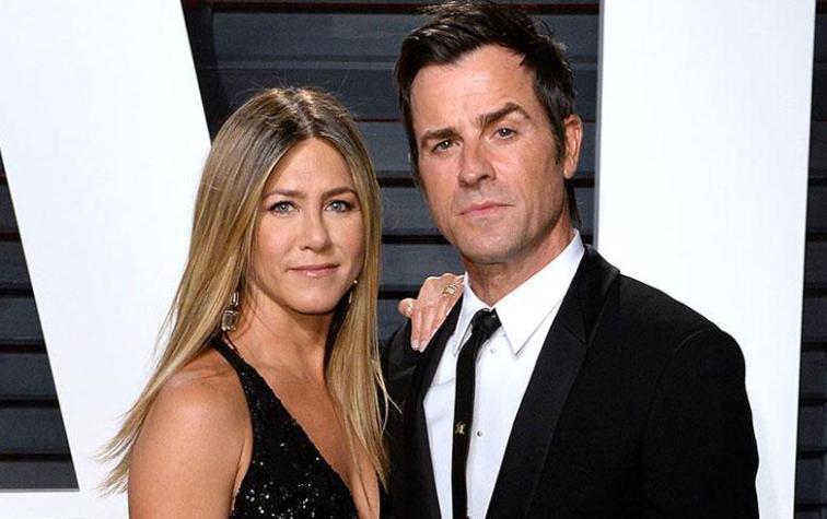 Captan a ex marido de Jennifer Aniston de vacaciones con Emma Stone