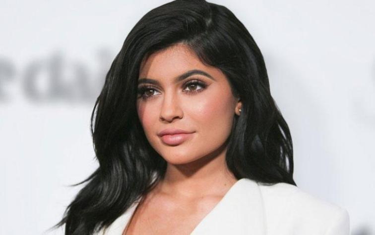 La verdadera razón por la que Kylie Jenner borró fotos de su hija