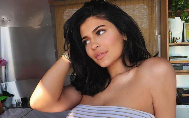 El porta bebé de lujo que presume Kylie Jenner en Instagram