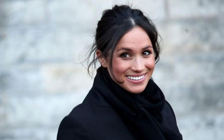 Meghan Markle hizo un guiño a Lady Di con comentado vestido floreado