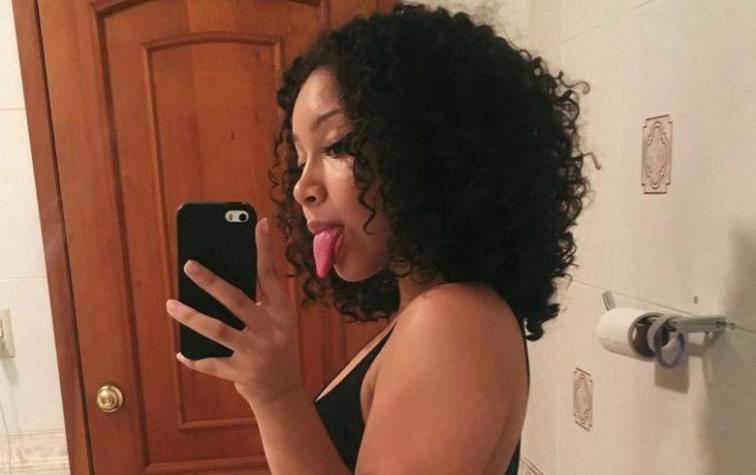 Los dos extraños detalles que hicieron que esta selfie alcanzara los 13 mil likes