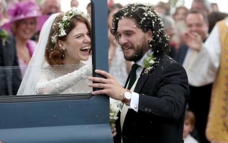 Fan de "Game Of Thrones" se escondió en un arbusto para ir al matrimonio de Rose Leslie y Kit Harrington