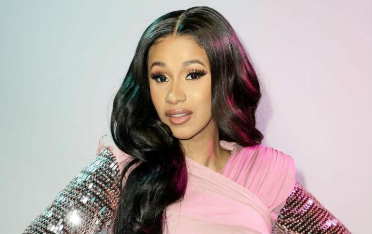 Cardi B se muestra en redes sociales a poco de dar a luz