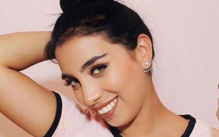 Youtuber chilena prueba en Corea tratamiento que en segundos le quitó el acné