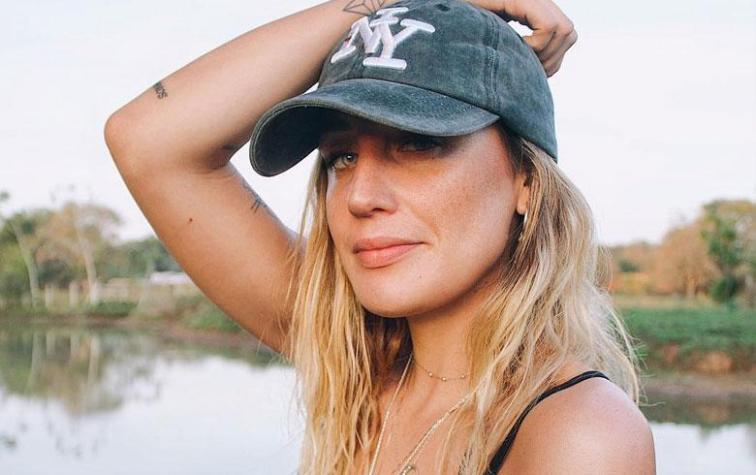 Daniela Castro se refiere a comentario que insinúa cesantía su pareja