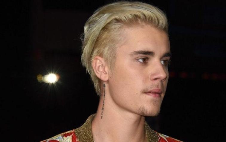 Fanática de Justin Bieber graba su reacción tras enterarse del compromiso del cantante