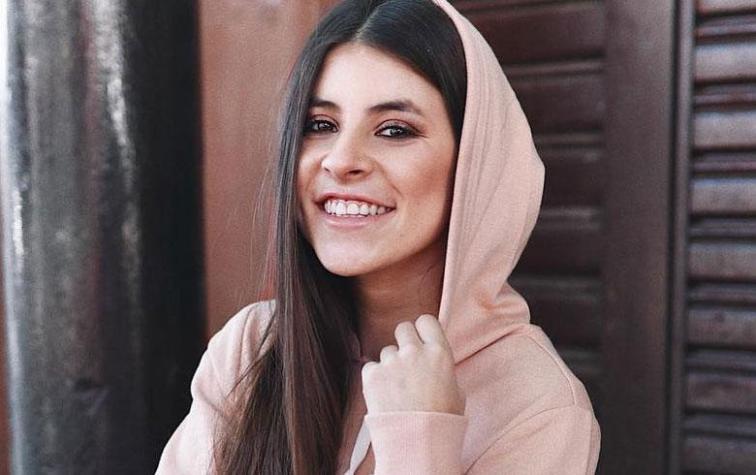 Actriz Teresita Commentz recrea escena icónica de Belleza Americana