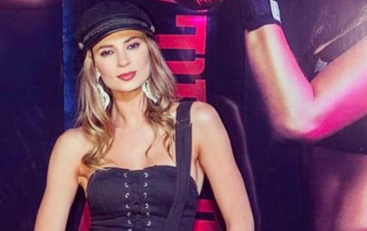 Julia Fernández muestra los resultados de su intervención en la nariz