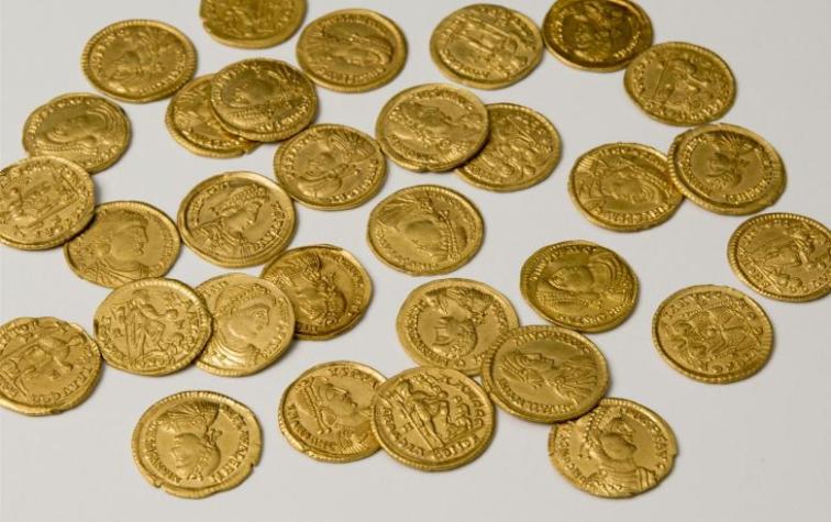 Recuperan monedas del Imperio romano que estaban a la venta en Internet