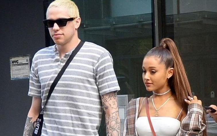 Pete Davidson estampó a Ariana Grande en su polerón