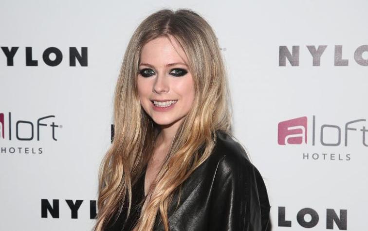 "Acepté la muerte": la cruda carta de Avril Lavigne en la que se sincera sobre su enfermedad