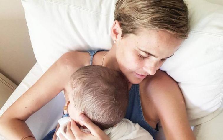 Javiera Suárez hace tierno “matchy matchy” con su hijo