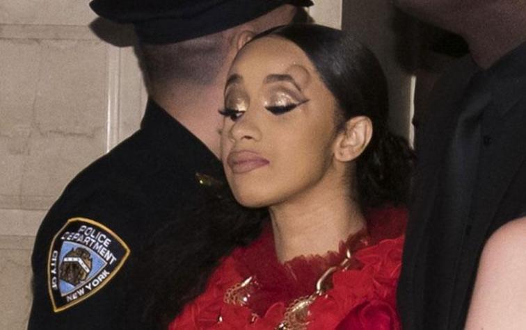 Cardi B queda con otro rostro tras golpiza con Nicki Minaj