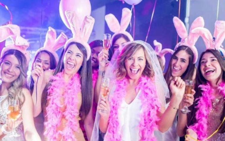 Celebró su despedida soltera como un funeral y ahora es viral en la web