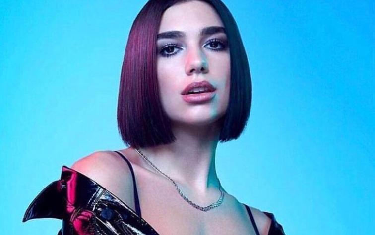 Dua Lipa renueva su fresca melena de moda