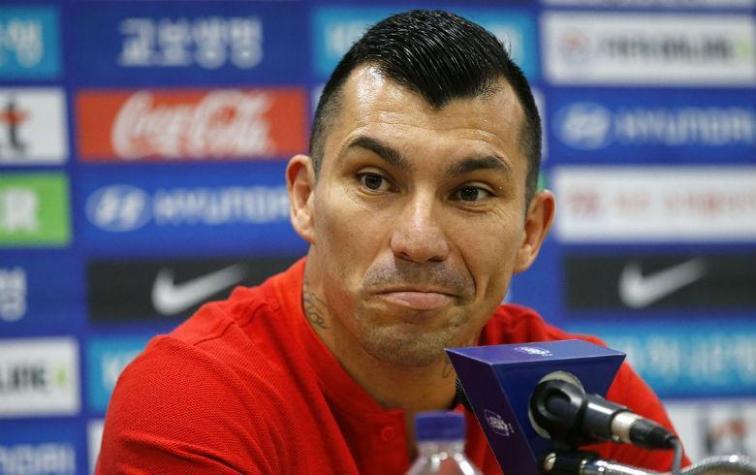 "Así de lindo quedé": Gary Medel dejó que su hija de tres años le pintara las uñas