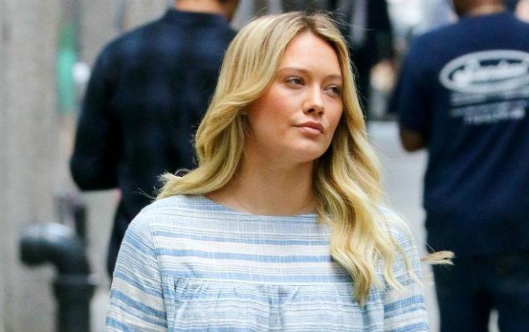 Hilary Duff publica video de hombre que la acosó por horas en la calle