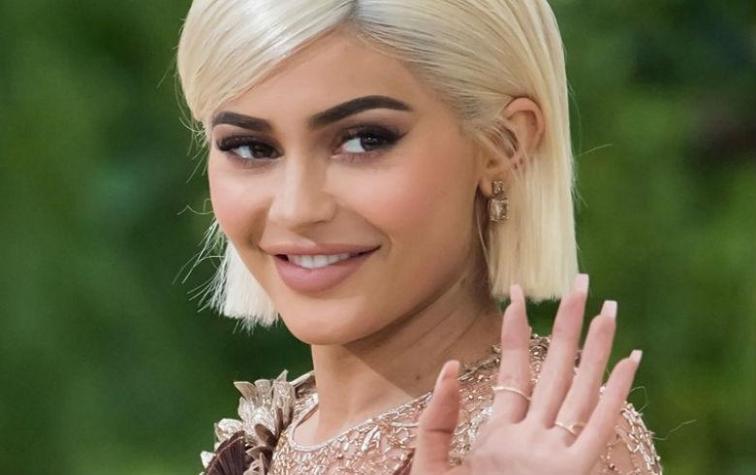 Kylie Jenner se cuadra con Cardi B tras pelea con Nicki Minaj