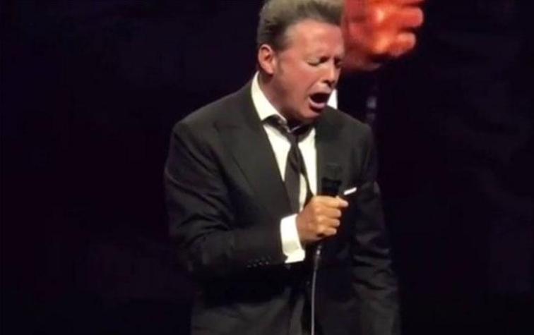 Luis Miguel llora en pleno concierto y recibe una ovación de sus conmovidos fanáticos