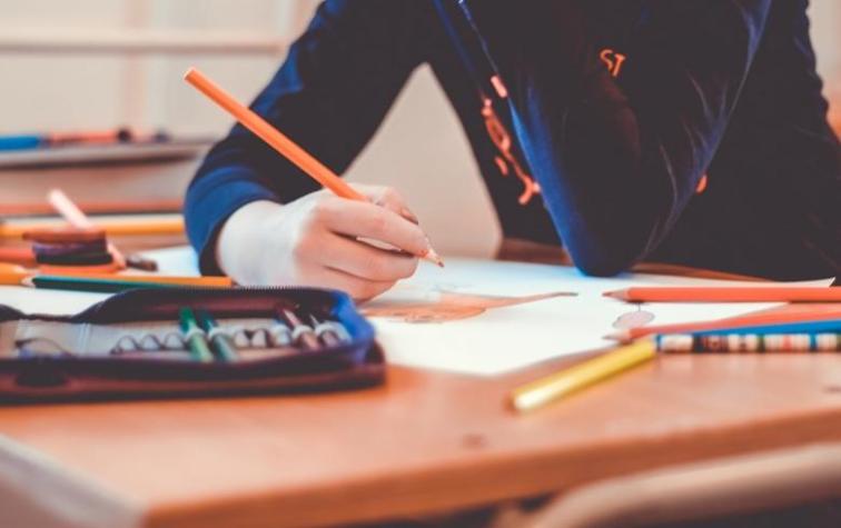Niño apuñaló a su mamá porque lo despertó para ir a la escuela