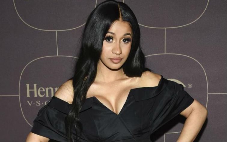 Cardi B se entrega a la policía tras protagonizar nueva pelea